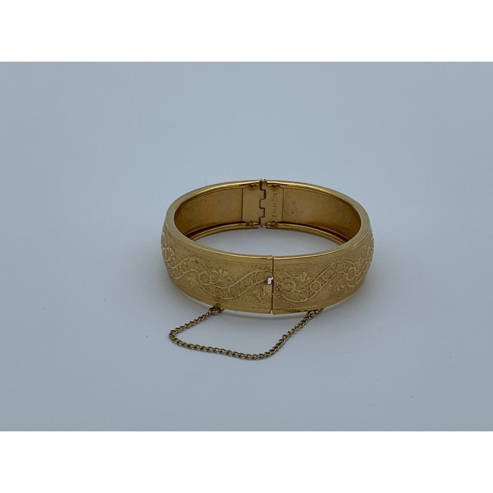 Vintage Emmons Gold Tone Etched Floral Hinged‎ Bangle Bracelet with Safety Chain